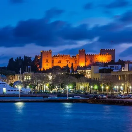 Emerald Dream House#poiessa, Medieval Town Apartamento
