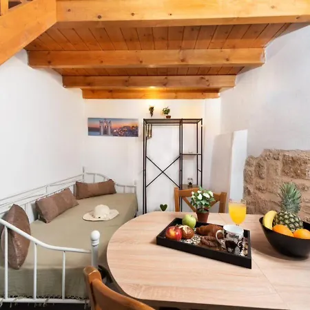 Apartamento Emerald Dream House#poiessa, Medieval Town